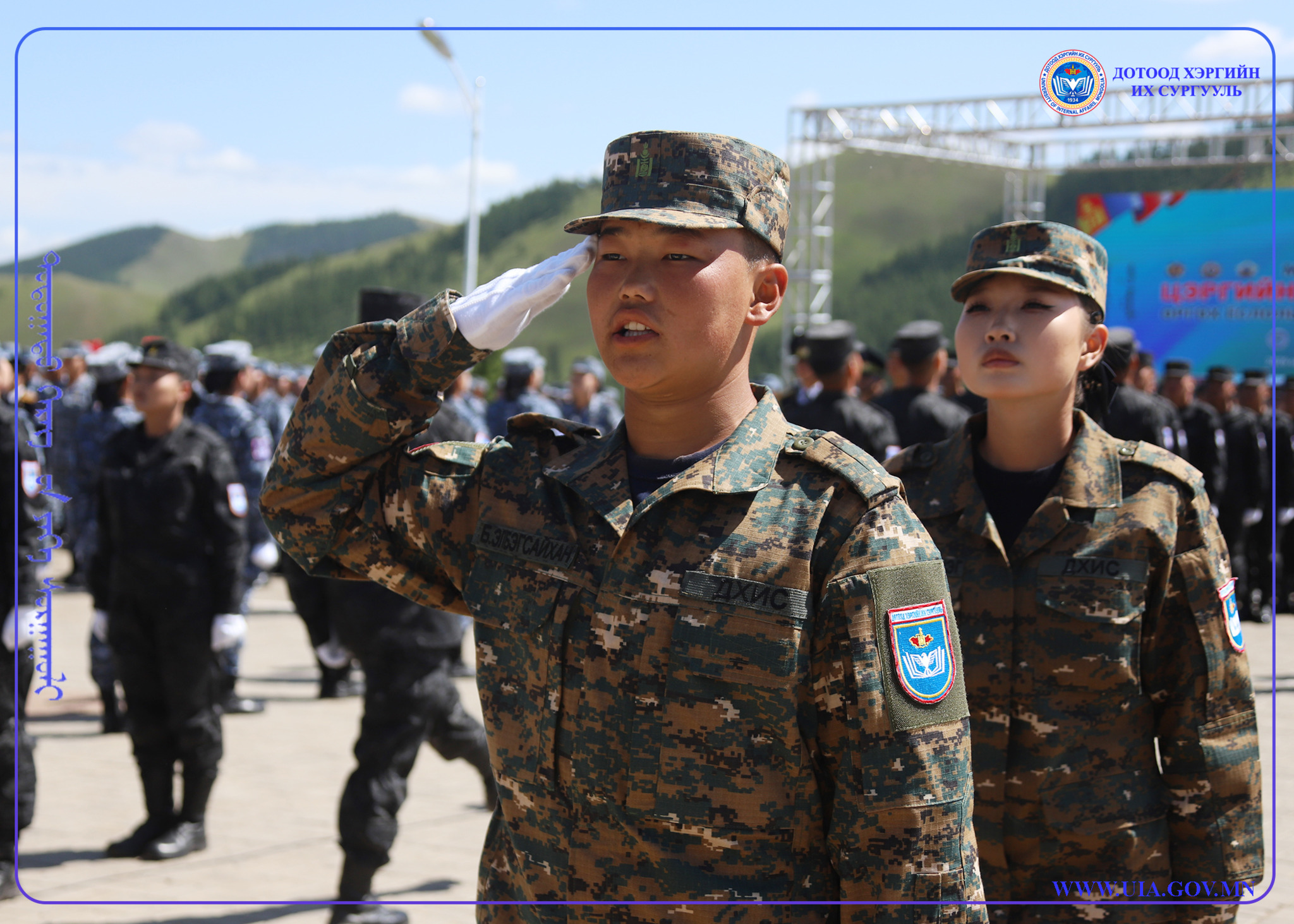 NEWLY ADMITTED STUDENTS TAKE THE MONGOLIAN MILITARY OATH AND RECEIVE THEIR CADET INSIGNIA
